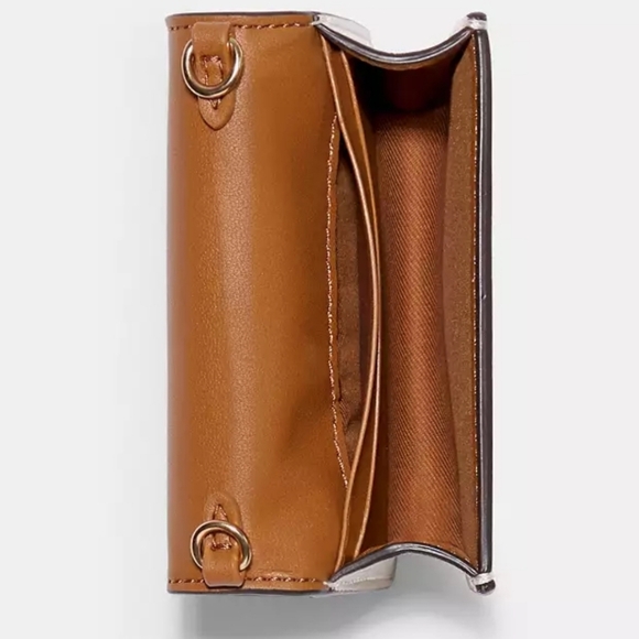 ✨️ COACH Mini Wallet on a chain In Signature Canvas With Daisy Print ✨️ - Picture 3 of 5